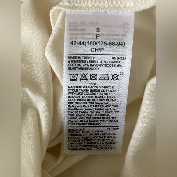 GAP Maternity shirt.  Size S - Picture 4 of 4